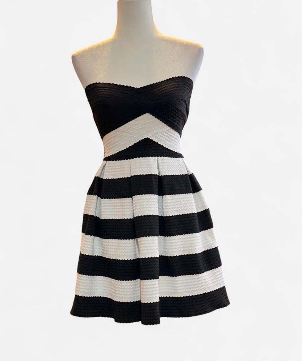 B. DARLIN Black and White Strapless A-Line Dress